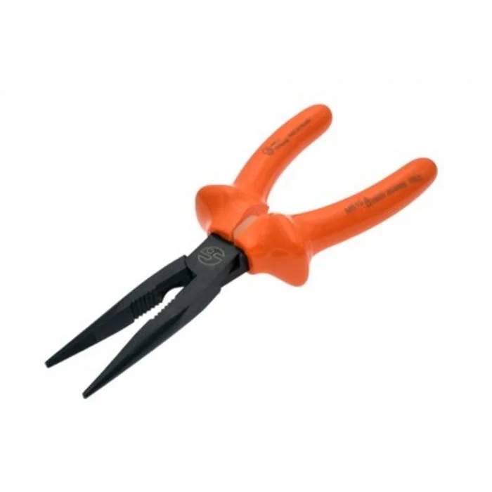 Pince à bec demi-rond isolée image