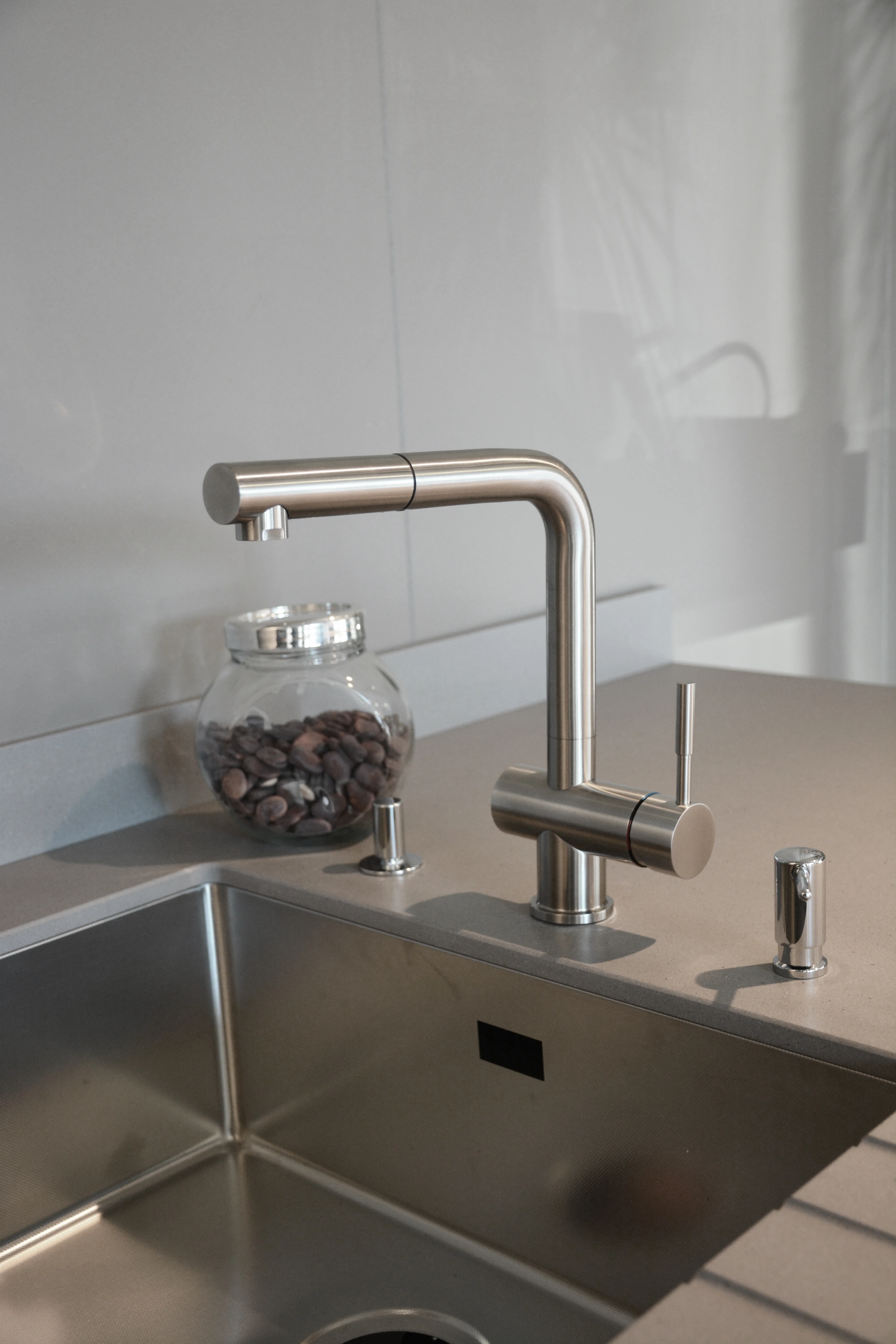 Mitigeur cuisine a douchette inox - Douchette 1 jet ABS image