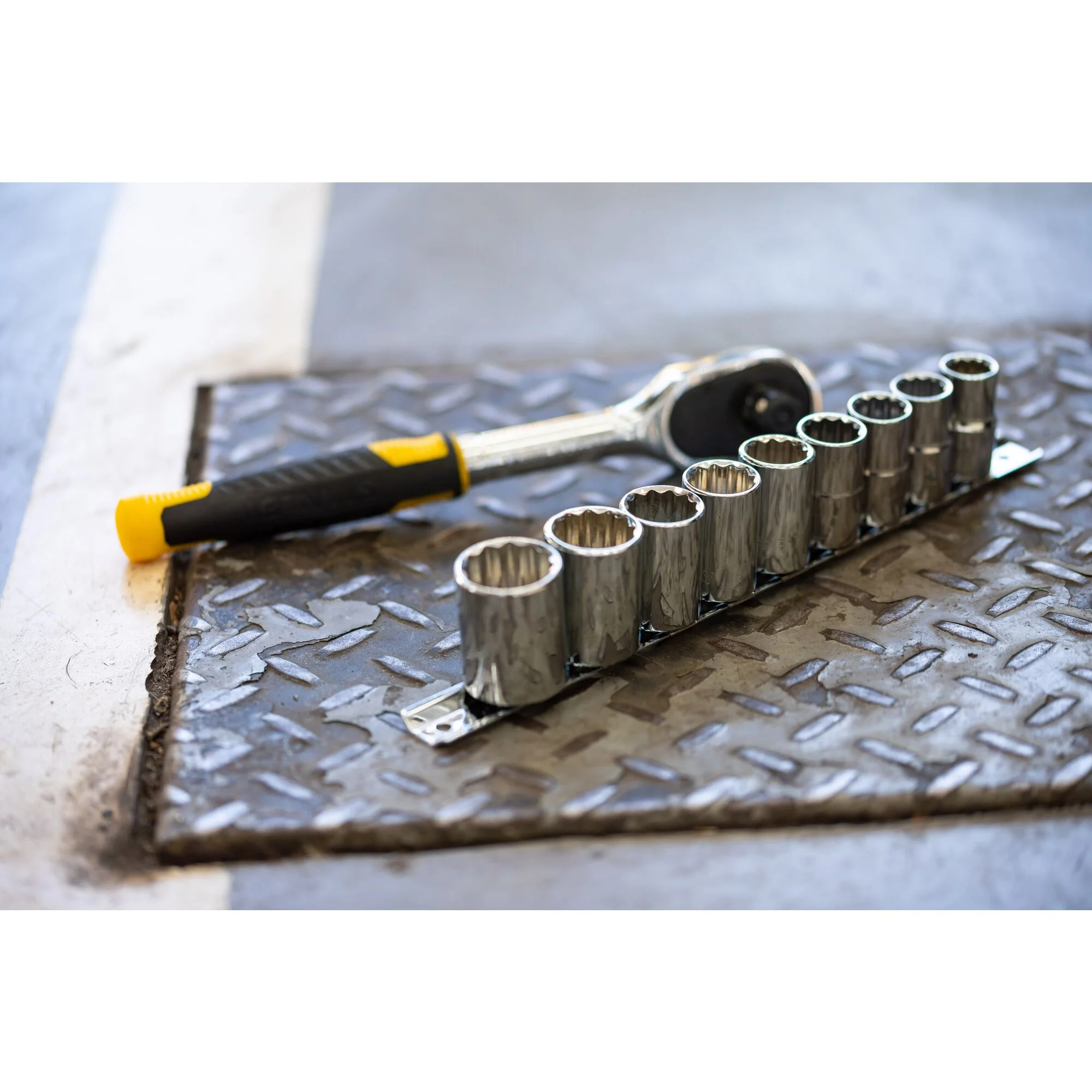 Jeu de douilles cliquet 72 dents 3/8" - 11 pcs image