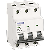 Disjoncteur tripolaire courbe C connexion vis haut/bas - IP20/IK02 image 1
